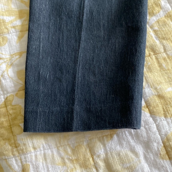 Peter Nygard jeans trousers with seam to keep shape. Size 4P. EUC. Straight leg - Picture 4 of 16